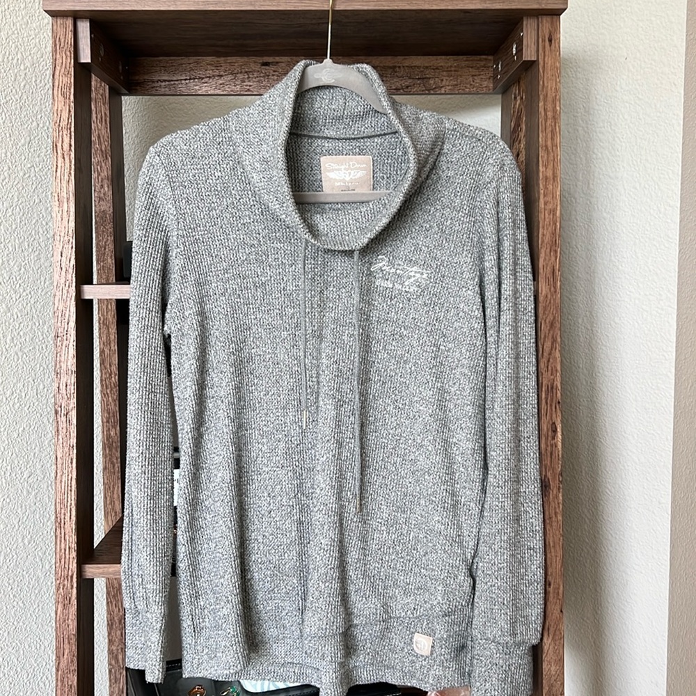 Luxury ski resort sweater top